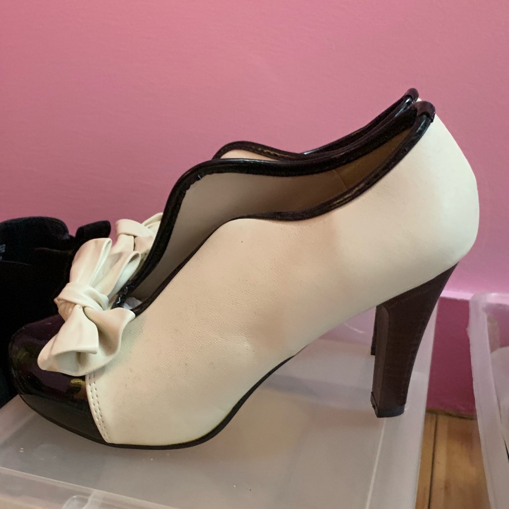 Shoes - Picture 2 of 2